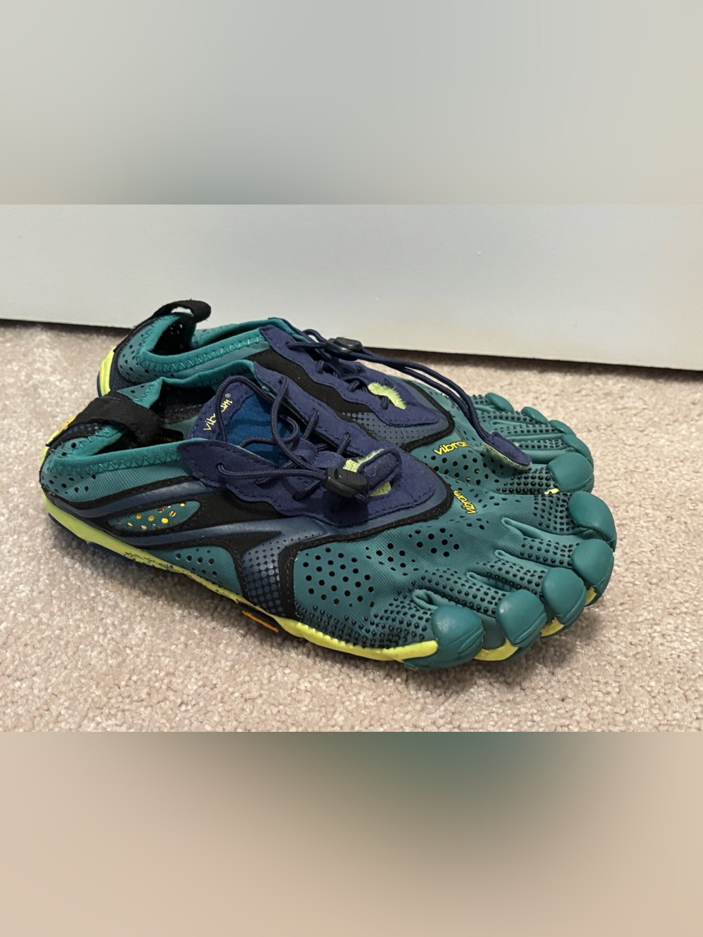 Vibram FiveFingers Women’s Size 6.5 7 V-Run Teal Lime Trim Minimalist Shoes